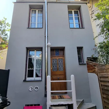 Maison Charmante, Annees 30 Avec Exterieur A Grenoble, Ile Verte